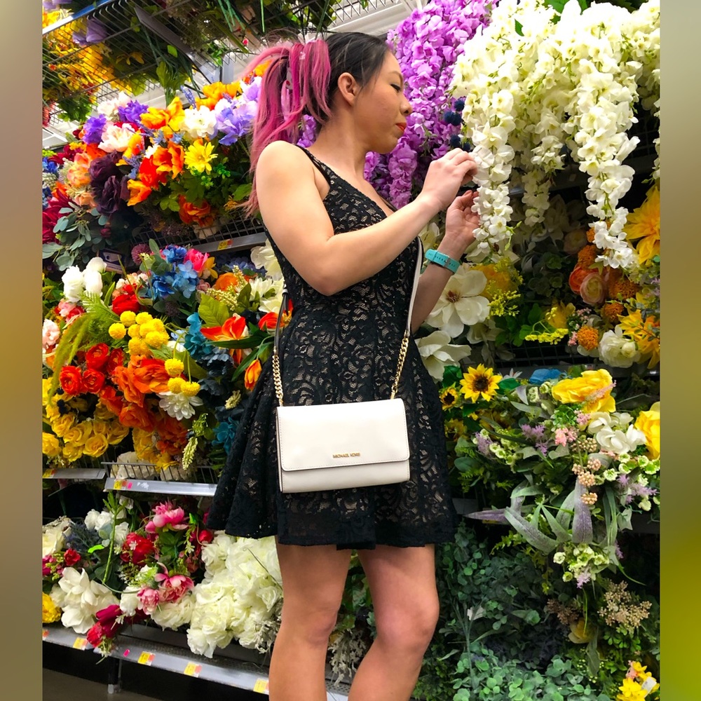 💥Moving to @the_bag_guy💥Michael Kors - Crossbody - White - Picture 3 of 17